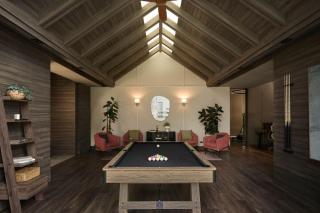 Spacious 2 Bedrooms at MRT Rama 9 and Central R9 - 6