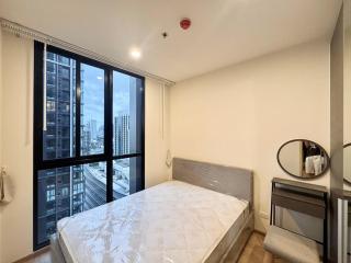 Spacious 2 Bedrooms at MRT Rama 9 and Central R9 - 2