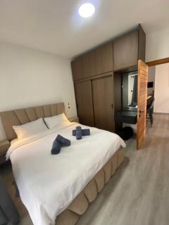 The paramount Building - 5