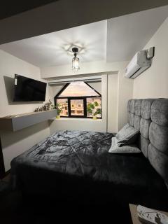 Tu escapada romántica en el piso 4 con la mejor vista de La Paz - 0