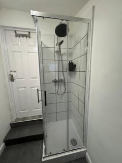CityBuzz 4 Bedroom House in Nottingham Sleep 7 - 1