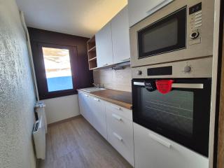 Appartement skis aux pieds avec balcon et cuisine équipée - FR-1-502-595 - 4