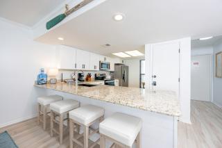 Wind Drift 310S condo - 7