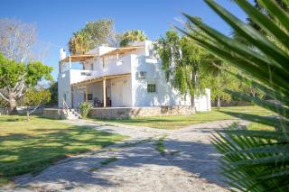 Villa Komorebi 3 Bedroom Spacious Private Garden Home, Walkable Beach & Town - 9