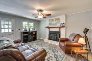 Georgia Getaway with 2-Story Dock By Lake Hartwell - 1