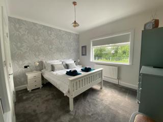 Luxurious & bright home for 6 Westport dogfriendly - 1