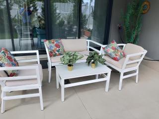 Tranquil sea breeze apartment - 9