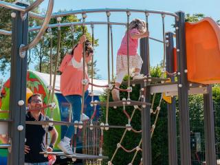 ZEcamping 4 familial parc aquatique club enfant animations mini golf - 7