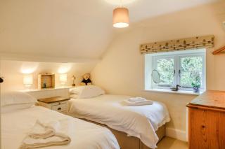 3 Bed in Calbourne oc-g33538 - 1