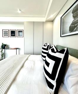 Explore Ellipse - The Sage Apartment - 7