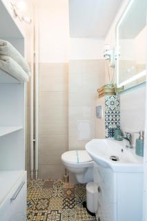 Skyline Nest - M&N Condos - 7