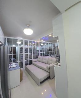 1BR Deluxe Suite pool view with Balcony - 0