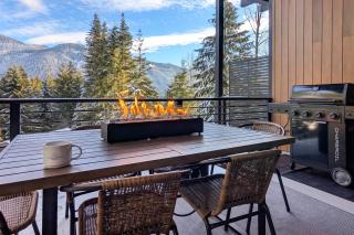 Ski In and Out The Mountainside House with Hot Tub! - 5