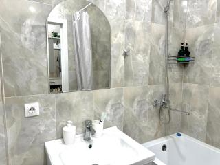 Центр левого берега, Комплекс Grand Champion - 7