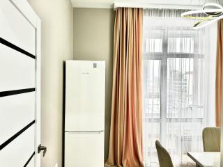 Центр левого берега, Комплекс Grand Champion - 5