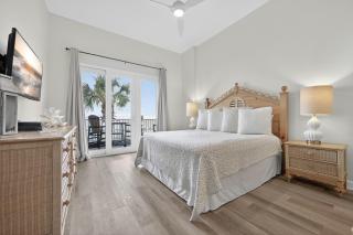 The Inn At Crystal Beach #208b - 1