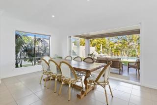 Barrels - Beachside home located in Salt Village - Kingscliff - 1