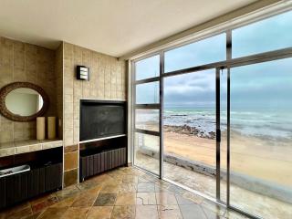 Live Beachfront in Swakopmund at Waterfront Cottage C1 - 6