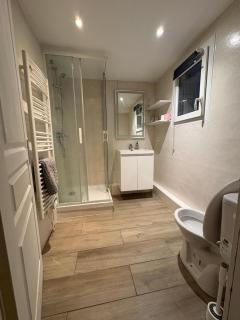 À quelques pas de la gare - RER A - 1