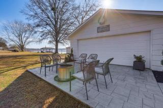Cozy Cottage on Main Channel of Lay Lake - 8