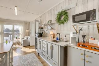 Cozy Cottage on Main Channel of Lay Lake - 4