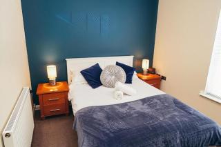 Barroon Castle Apartments - Next to East Midlands Airport with Free Parking - 9