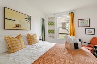 Cozy Seattle Home for Family & Friends - 1