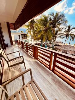 Paraiso Rainforest and Beach Hotel - 4