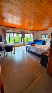 At Rosies on Robin - Luxury & Comfort - 6