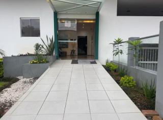 Purple Stylish Apartment For Big Families - 8