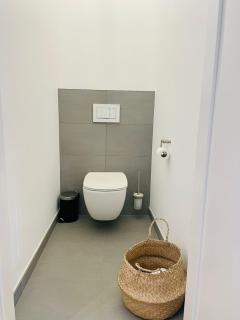 Practical one bedroom flat with terrace and parking - 8