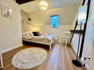 1 Doppelzimmer und 2 Einzelzimmer über 2 Etagen - 1