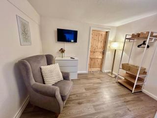 Stilvolle 3-Zi-Wohnung, ruhig, Parkplatz, Wlan, Kiel - 2