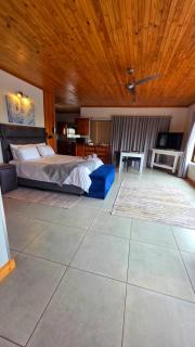 At Rosies on Robin - Luxury & Comfort - 1