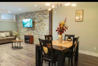 Modern Cozy Executive Suite with Private Entrance - 4