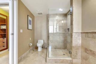 2B Beachfront condo! Pool! Games! 15 mins to PBI! - 5