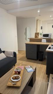 Chez Jérome - Bright and cinematic atmosphere - 7