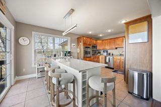 The Bird House on Highland Green - 8