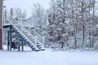 Yogis Paradise with Deck about 1 Mi to Yogaville! - 6