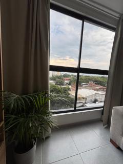 Apartamento Moderno con Aire Acondicionado en Pampalinda - 3