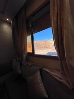 A quiet retreat with a stunning mountain view - 3