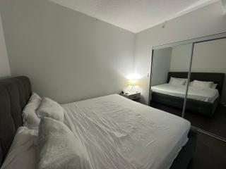 Luxury smart condo downtown Toronto - 4