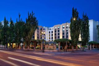 Courtyard Portland Downtown / Convention Center - 9