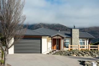 Family Home in Wanaka - 9