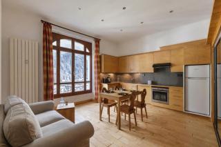 Central Majestic Apartment Near Skiing - Happy Rentals - 0