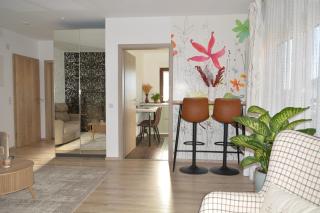 Wolkenfrei am Sonnenhang - Moderne Wohlfühl-Oase mit sonniger Süd-Terrasse - 0