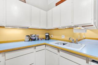 Charming Saugatuck Condo with Private Deck and Grill! - Saugatuck - 5