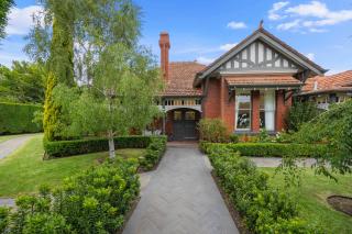 Complete Host Brighton House - 7