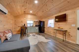 Stout Cabin with Fire Pit 1 Mi to Ohio River! - 7