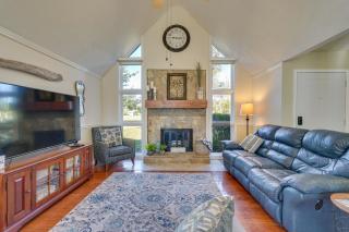 Southport Getaway with Private Pool about 15 Mi to PCB! - 6